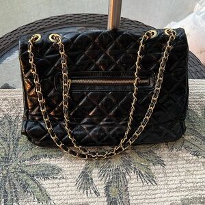 Elegant Black Quilted Shoulder Bag